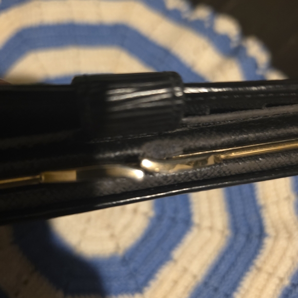 Black Textured Wallet - Picture 4 of 9